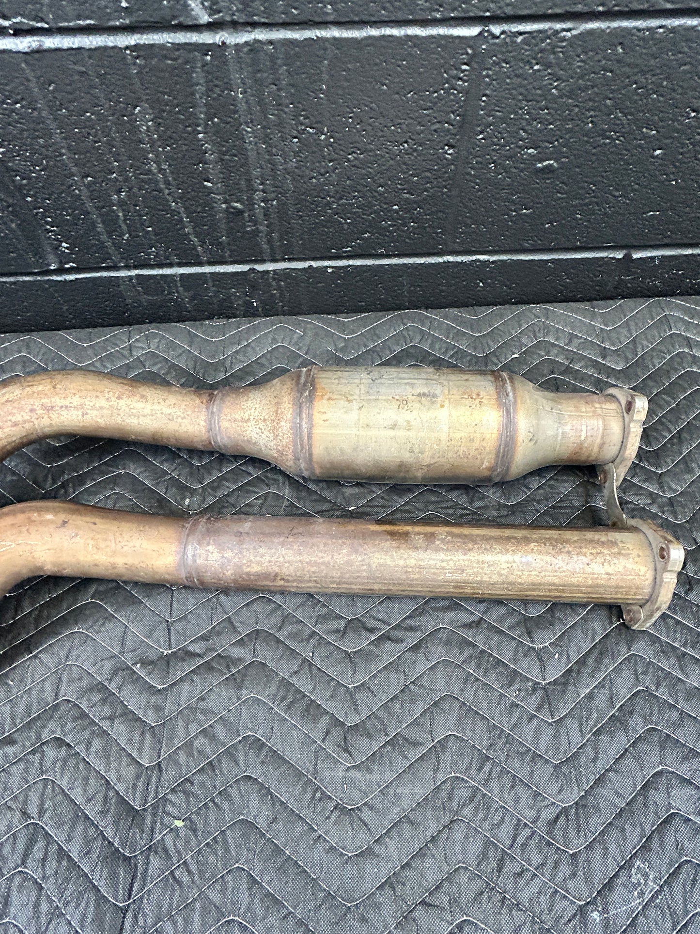 BMW E46 M3 OEM Mid-Pipe/ Resonator