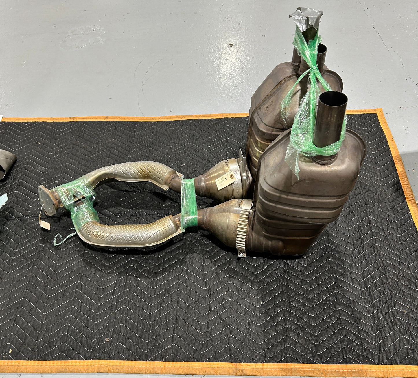 Porsche Cayman Factory Exhaust W/ Tips 987C.1 Under 30K miles