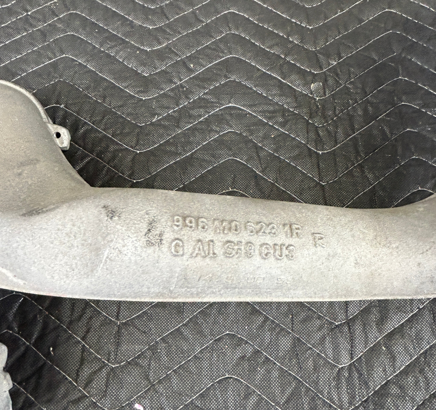 Porsche 996 Turbo Intake Manifold Distributor 997 110 623 71