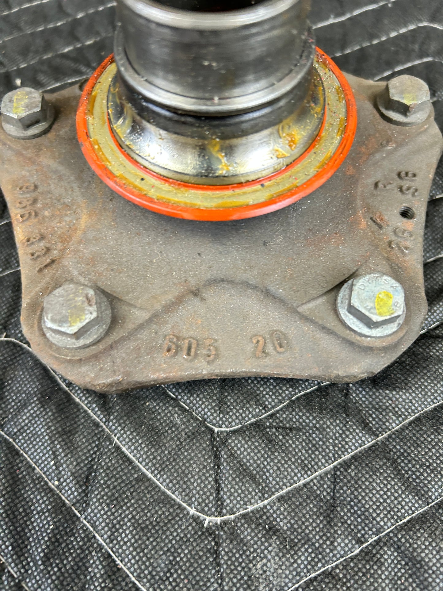 Porsche Center Lock Hub Front 996 997