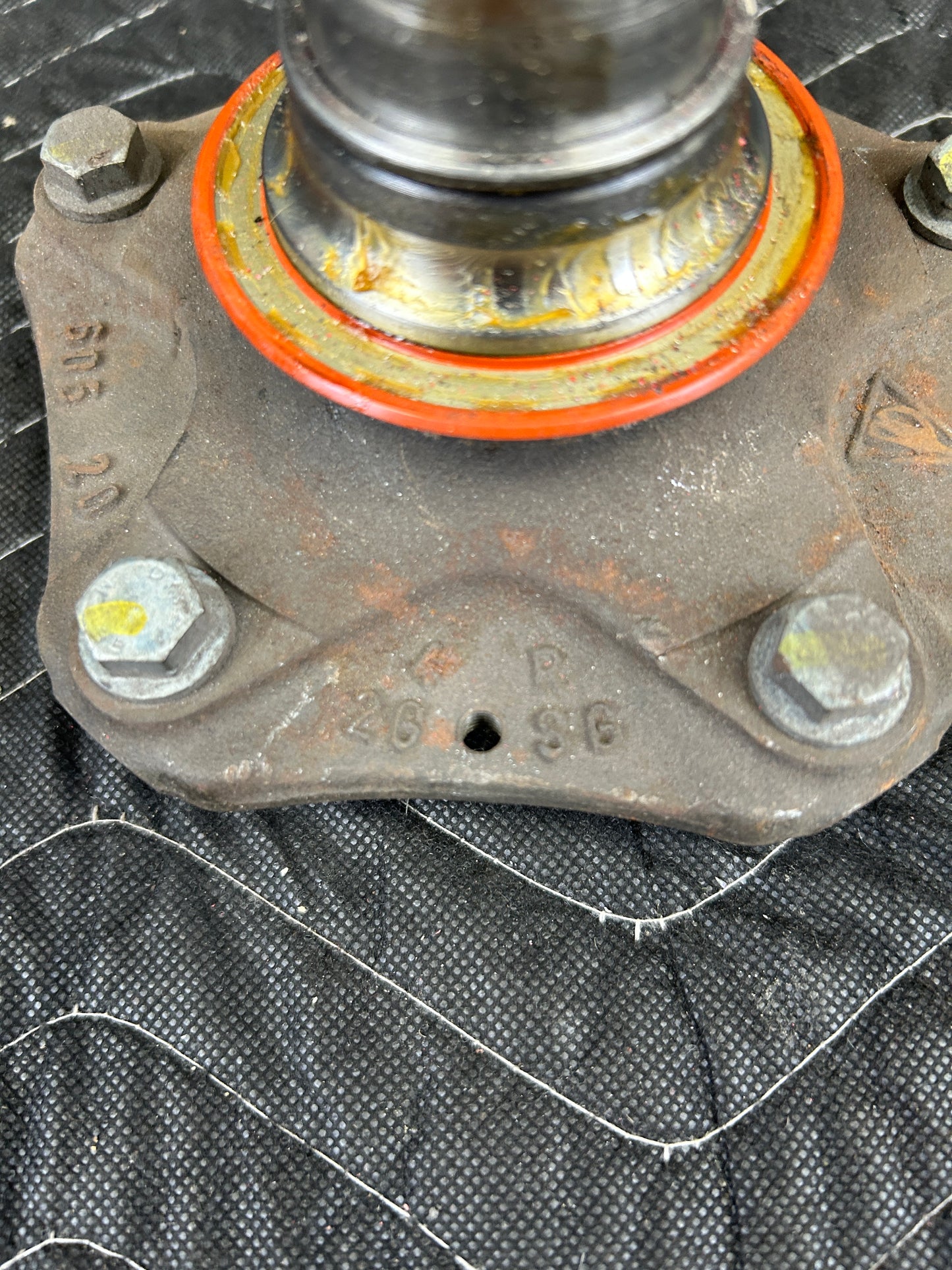 Porsche Center Lock Hub Front 996 997