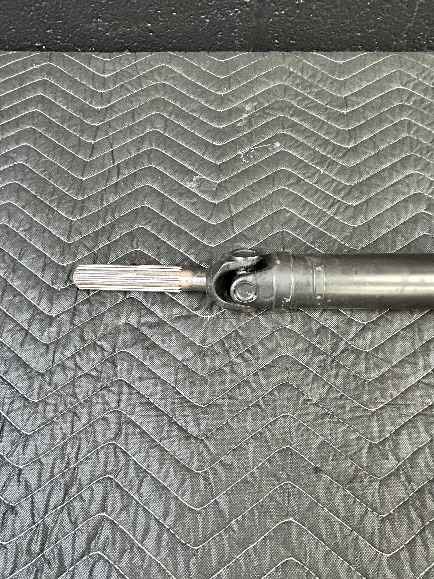 Porsche 996 997 Rear Drive Shaft With Upgraded Bushing 997 421 020 01