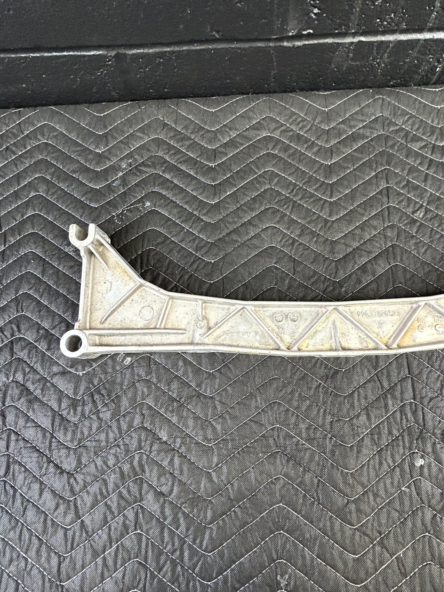 Porsche 911 996 Turbo Rear Crossmember 996 331 261 07