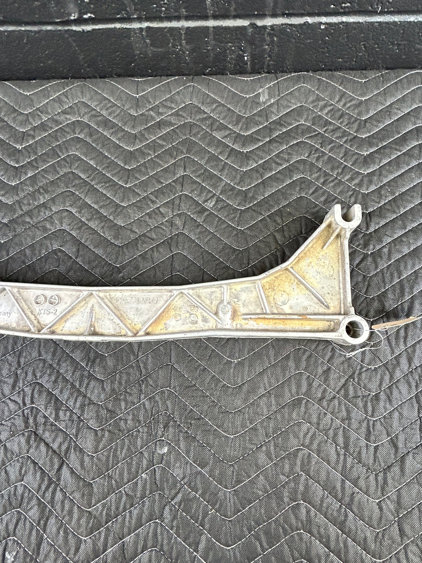 Porsche 911 996 Turbo Rear Crossmember 996 331 261 07