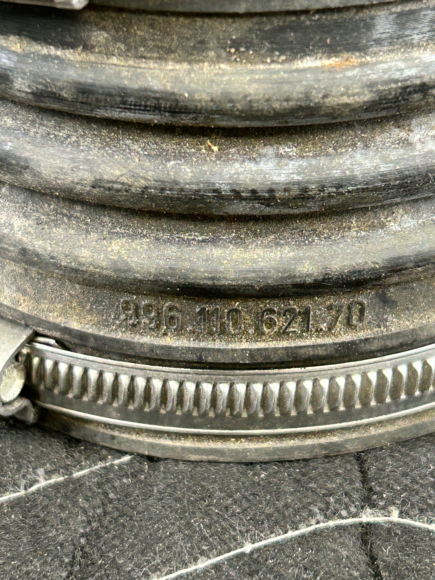 Porsche 996 Turbo/ GT2 Sleeve Air Guide 996 110 621 70