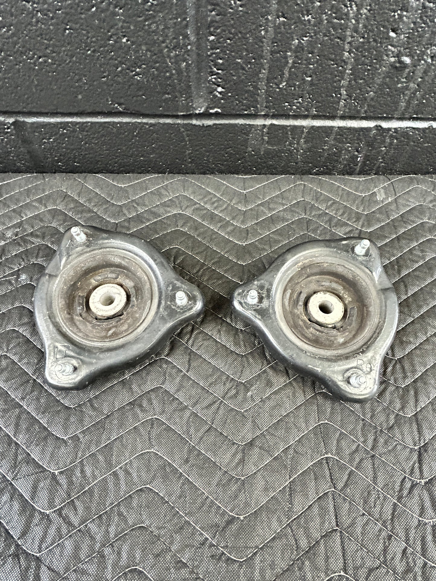 Porsche 996 Wide Body Front Strut Mount Set USED